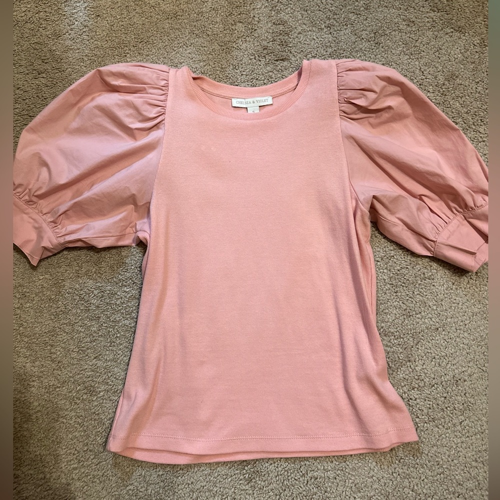 Perfect condition! Worn once for a Kentucky derby social!